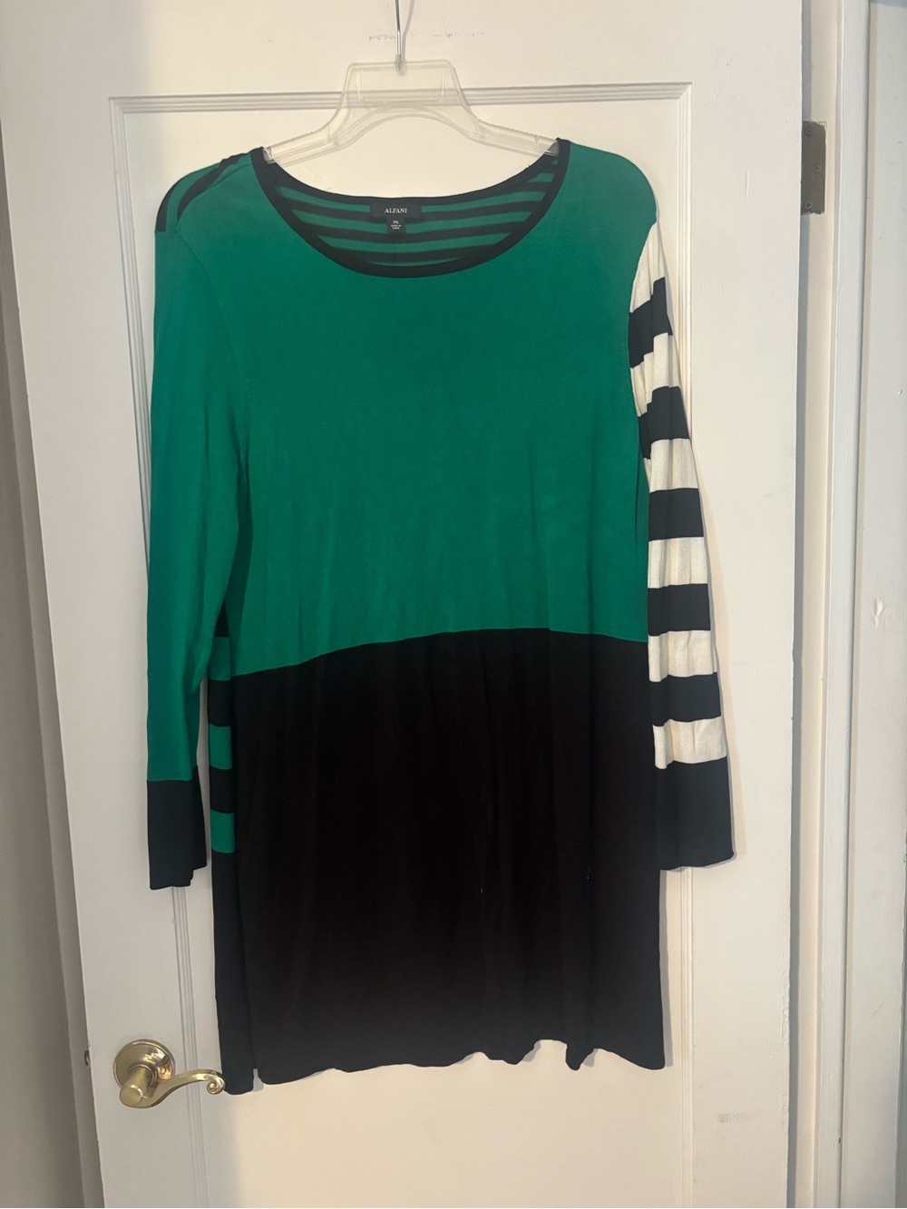 Plus size long Alfani Green and Black Colorblock Long-Sleeve sweater.